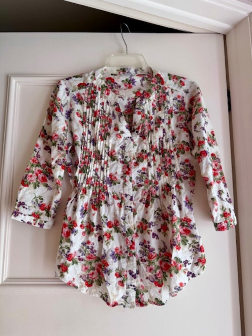Floral pattern v-neck blouse